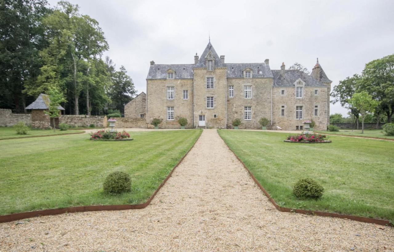 Chateau De Cadouzan Saint-Dolay Buitenkant foto