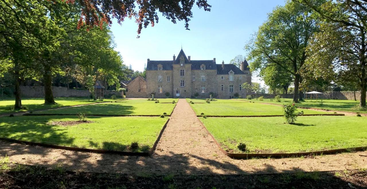 Chateau De Cadouzan Saint-Dolay Buitenkant foto