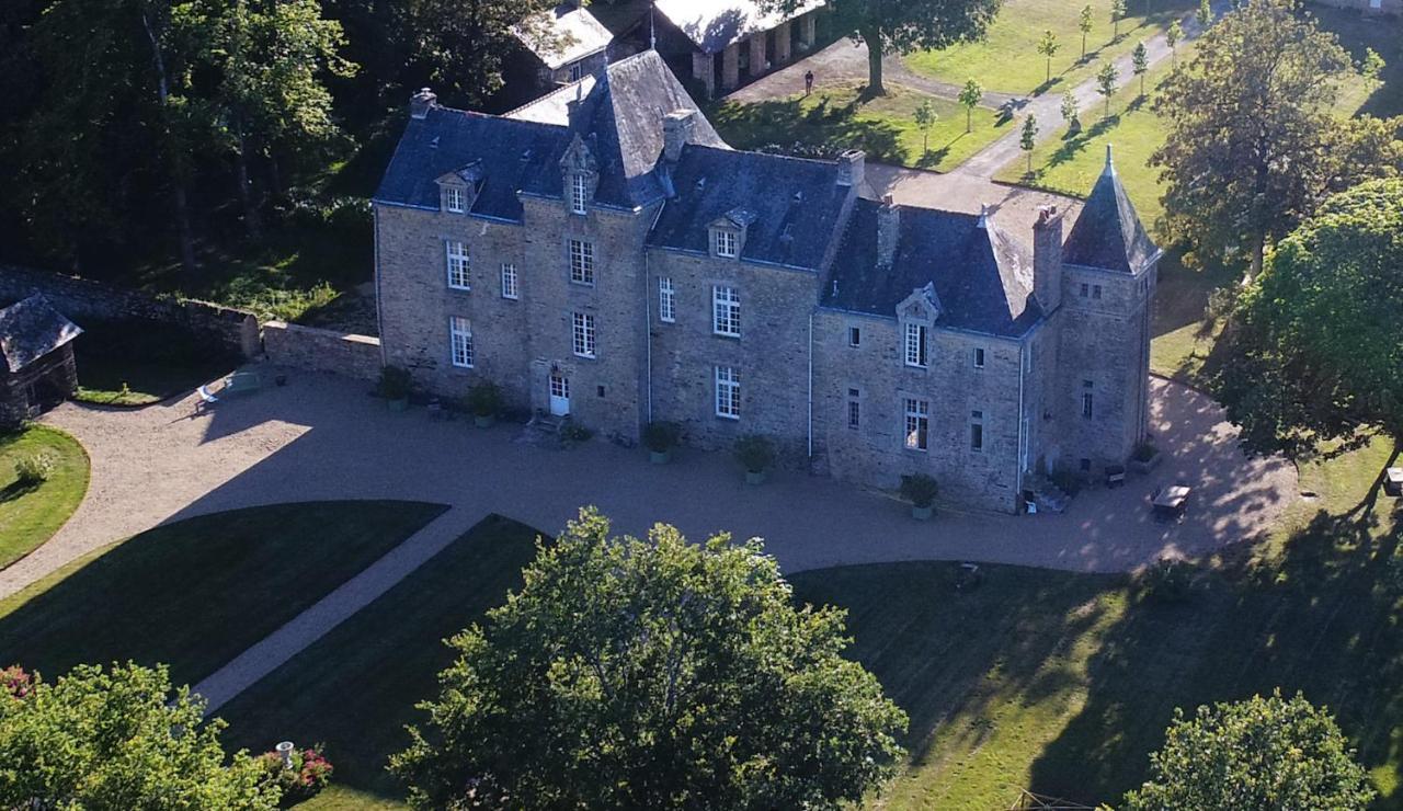 Chateau De Cadouzan Saint-Dolay Buitenkant foto
