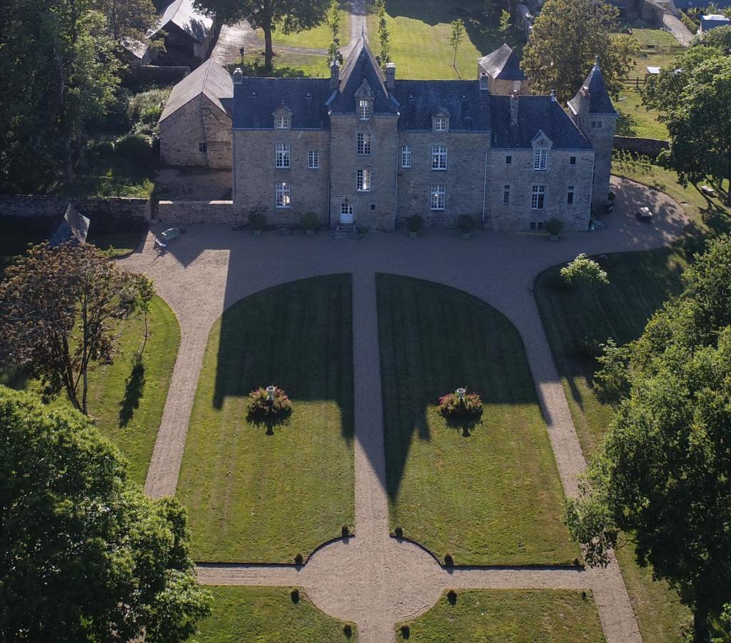 Chateau De Cadouzan Saint-Dolay Buitenkant foto