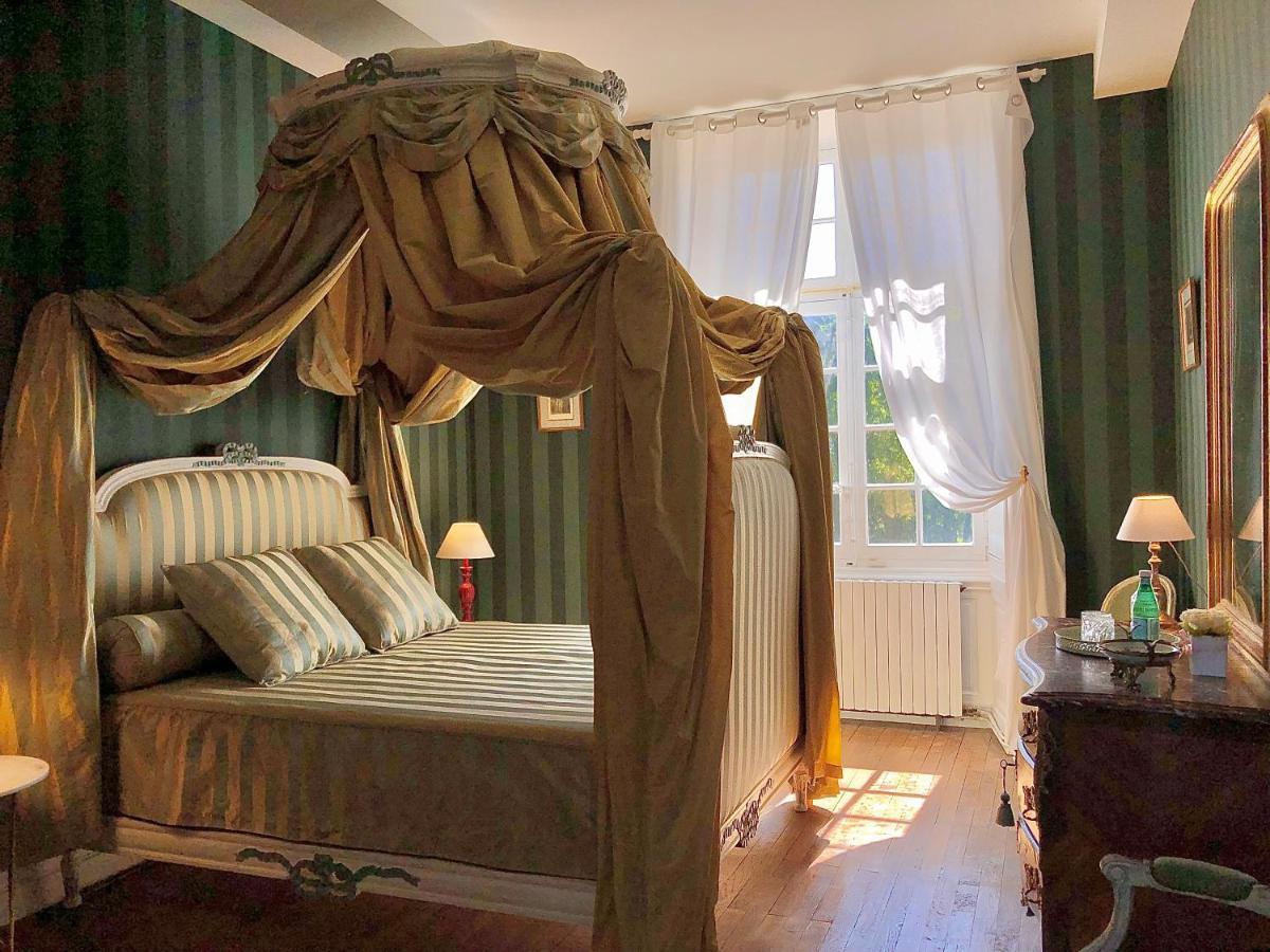 Chateau De Cadouzan Saint-Dolay Buitenkant foto